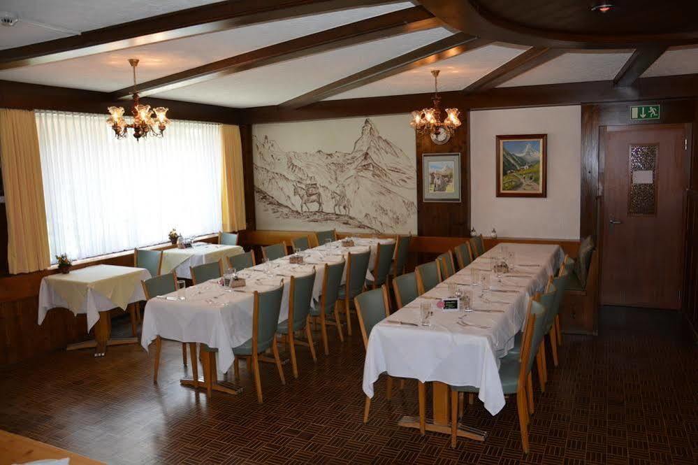 Hotel Rhodania Zermatt Bagian luar foto