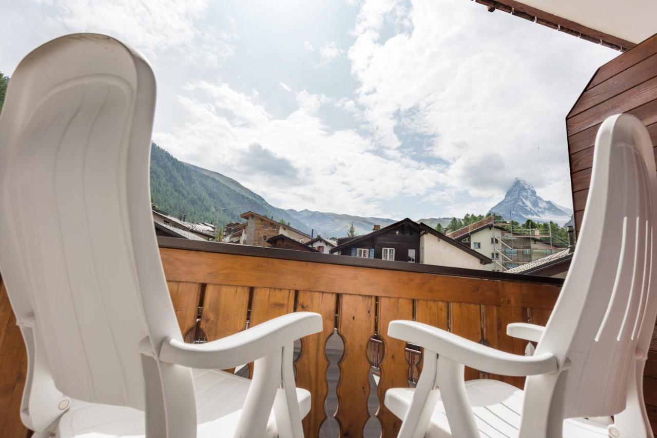 Hotel Rhodania Zermatt Bagian luar foto